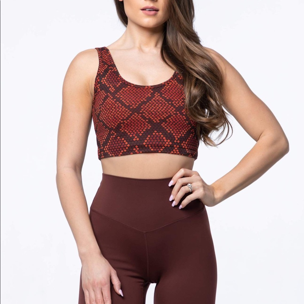 Balance athletica copperhead ascend top size small